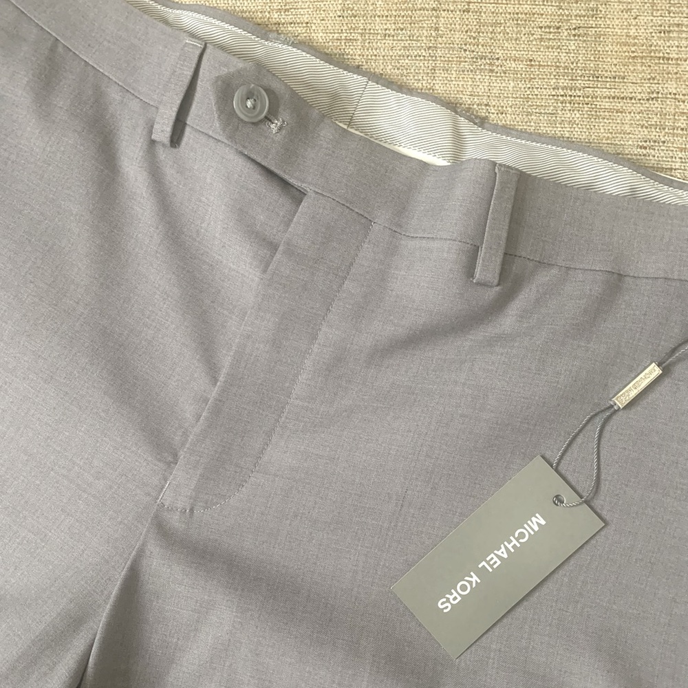 Men’s NWT MICHAEL KORS “Monroe” Dress Pants in Light Grey, Size 38 x 30